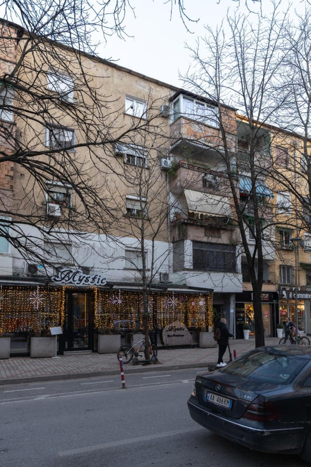 Kalpazo Blloku Tirana
